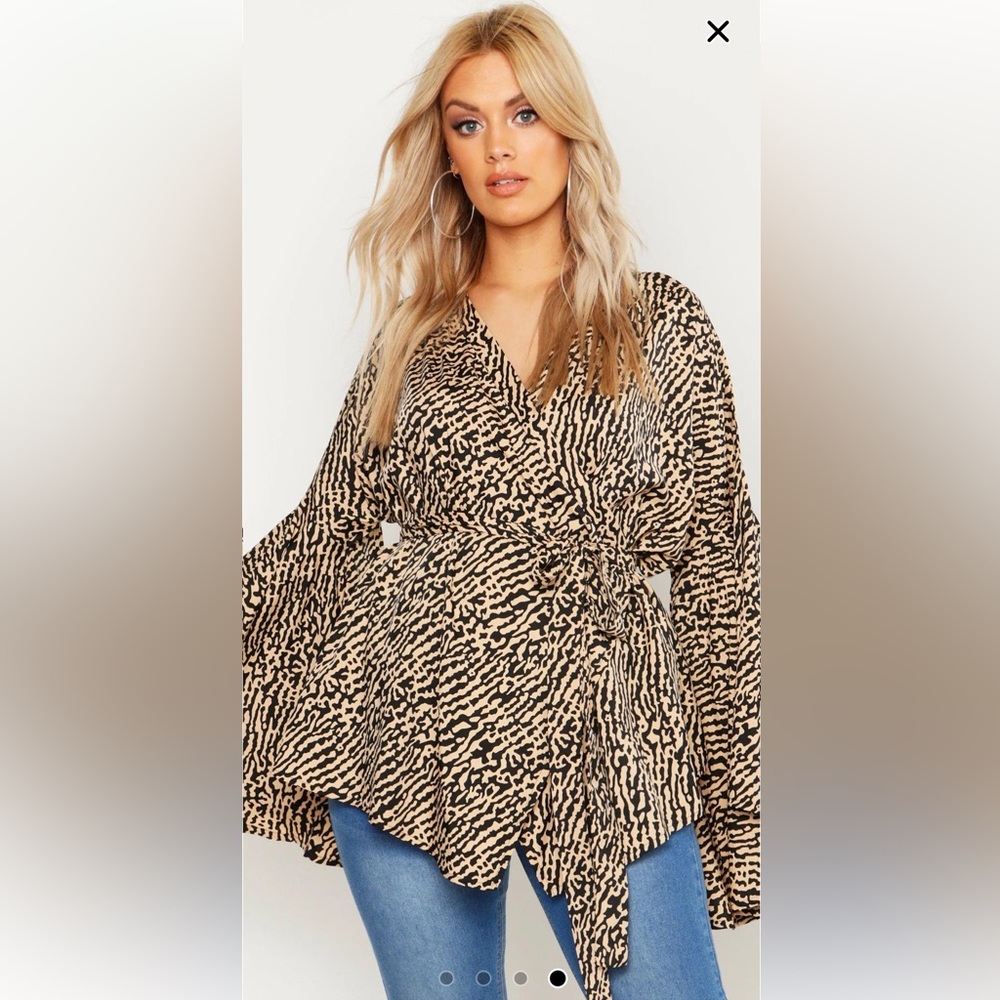 Boohoo Plus Tan & Black Animal Print Extreme Wide Sleeve Wrap Top Size 16